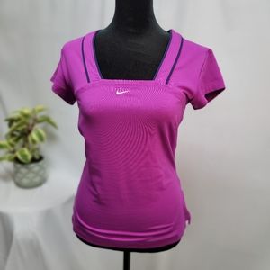 Nike women's golf/tennis top size medium